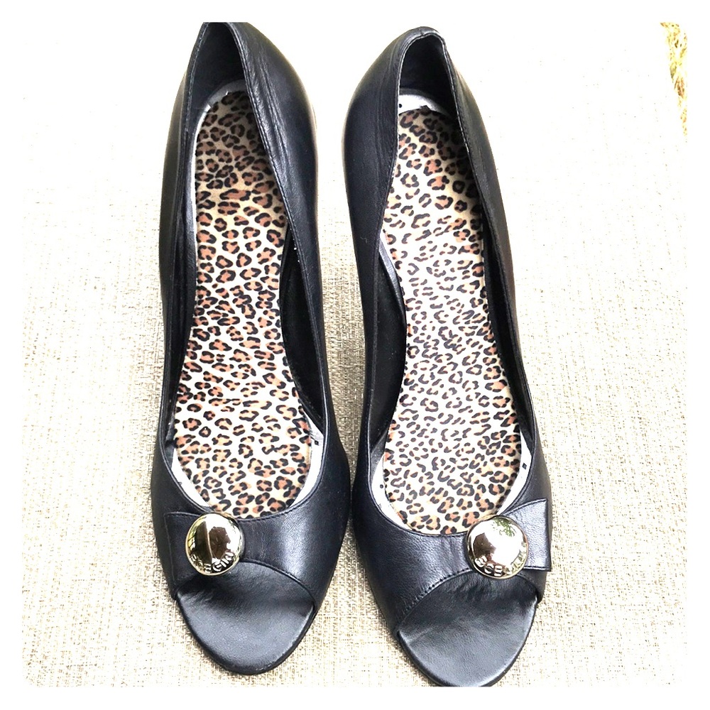 BCBG Girls peep toe pumps